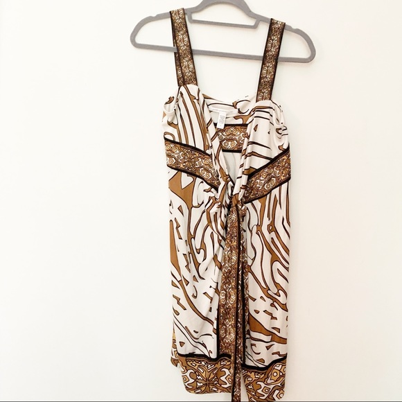 DIANE VON FURSTENBERG Mini Wrap Dress in 100% Silk - Size 4 - Picture 3 of 4